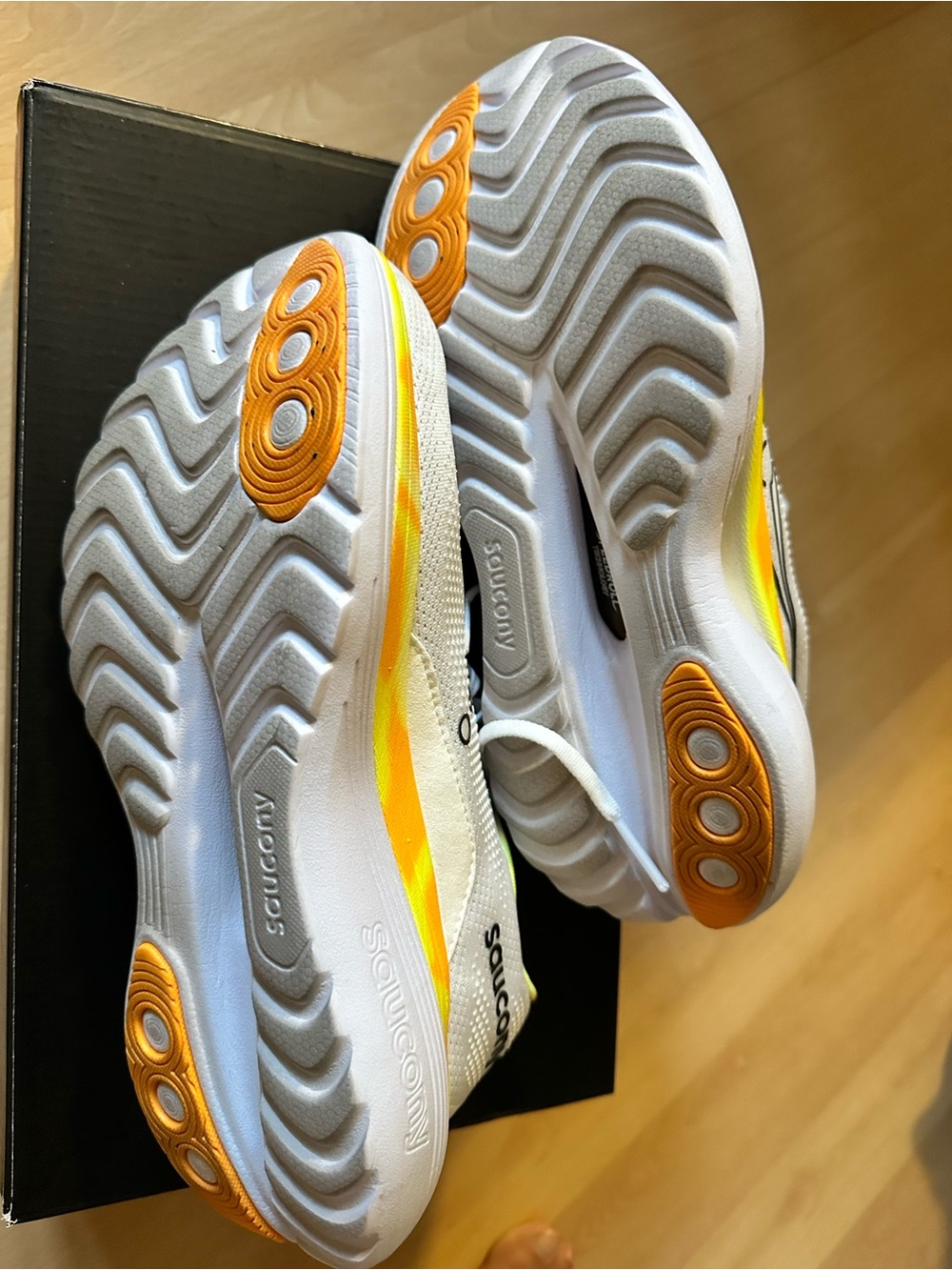 Saucony Women's Endorphin Trainer - Picture 9 of 11